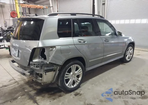 2015 Mercedes-Benz Glk 350 4Matic z USA, uszkodzony, nr VIN WDCGG8JB5FG345334